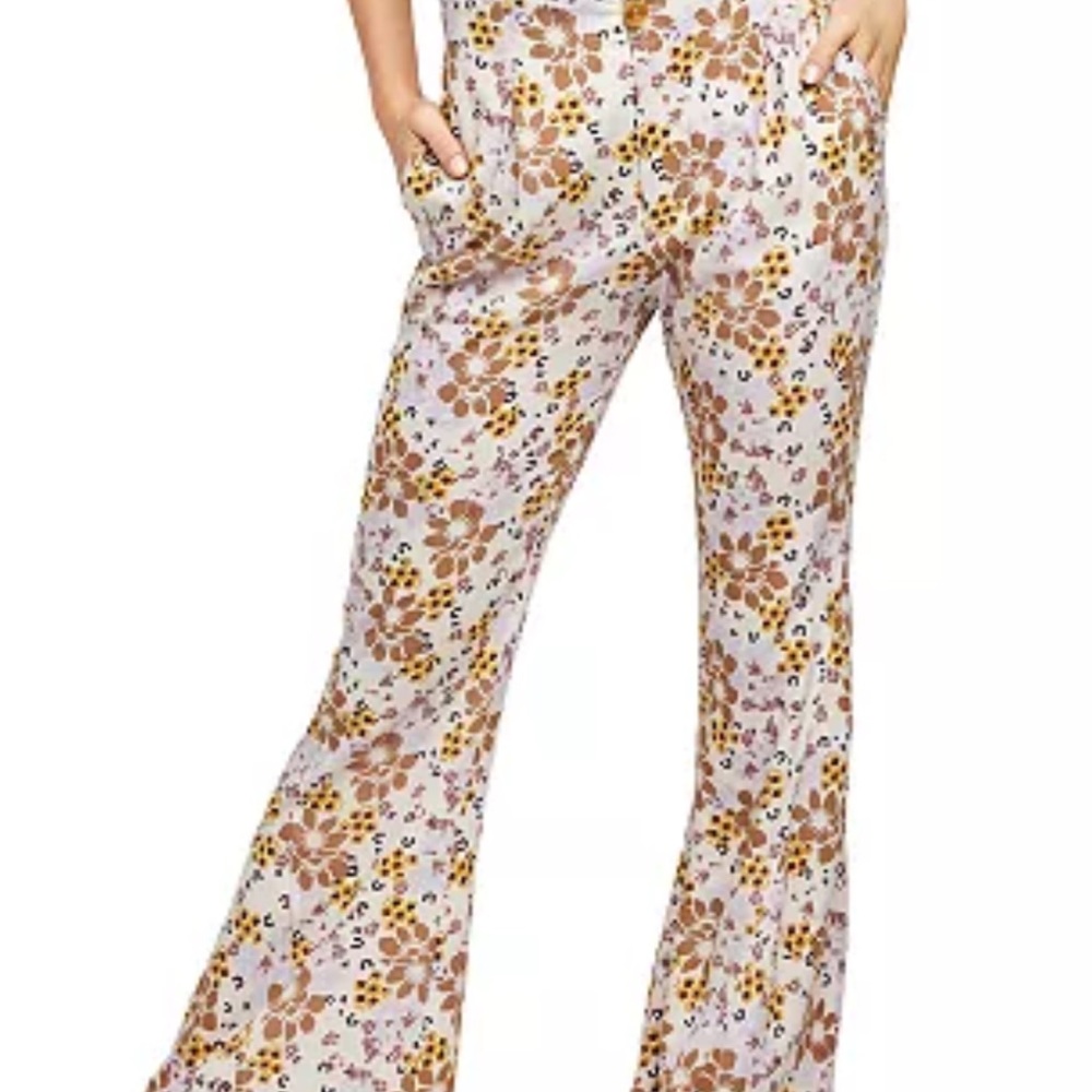 FREE PEOPLE
NWOT Can't Take My Eyes Off Of You Pants Size XS